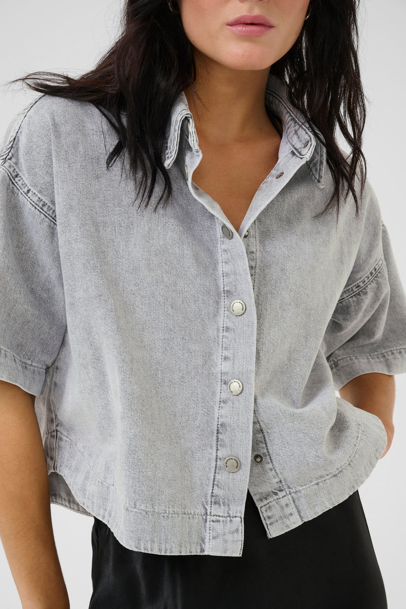 Malo boxy short Shirt light grey wash