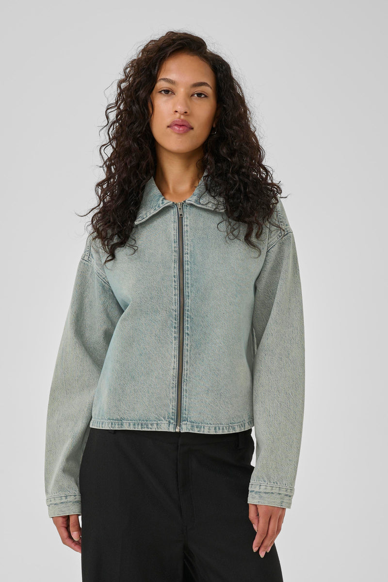 Malea boxy Jacket light blue dirty wash