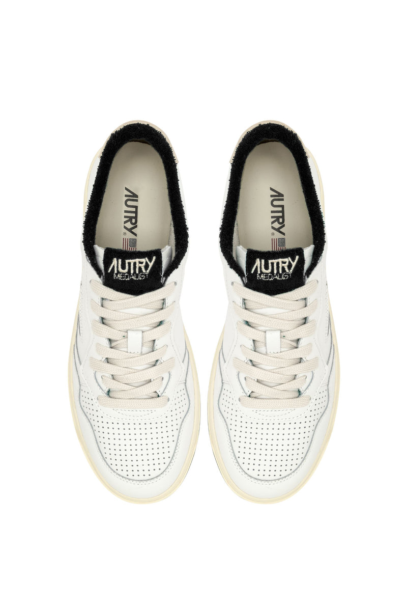 Autry Womens Medalist Sneaker virgin/sponge white/black