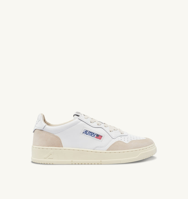 Autry Womens Medalist Sneaker Suede white