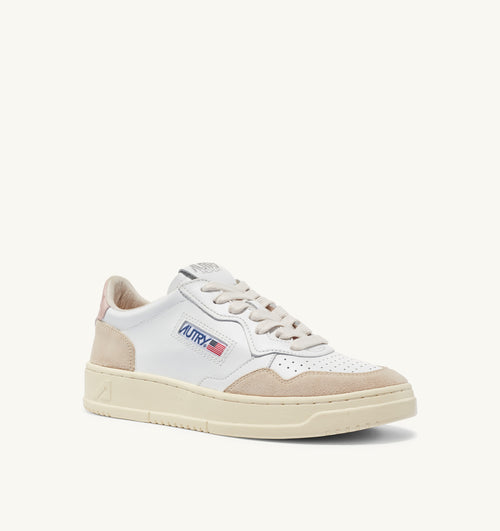 Autry Womens Medalist Sneaker Suede white/pow